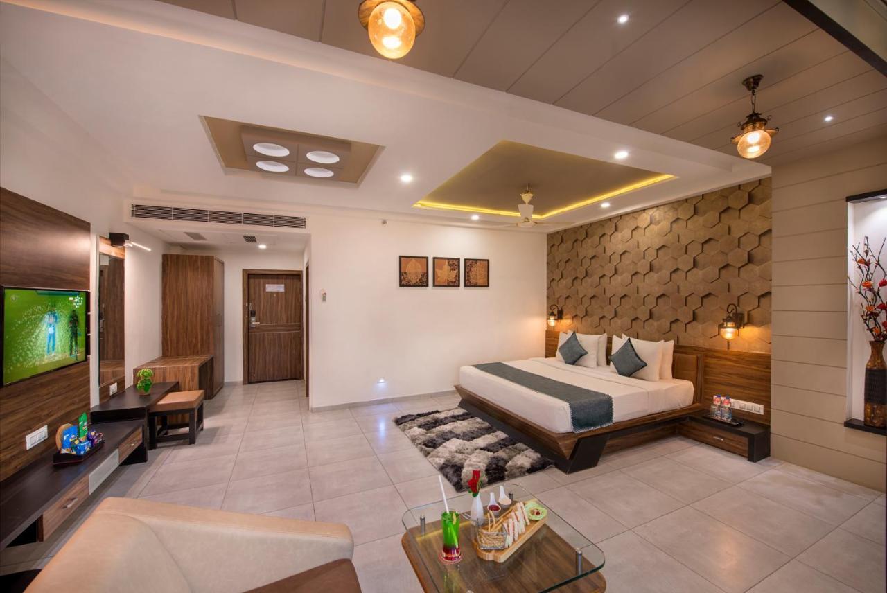 Lords Eco Inn Morbi Bagian luar foto