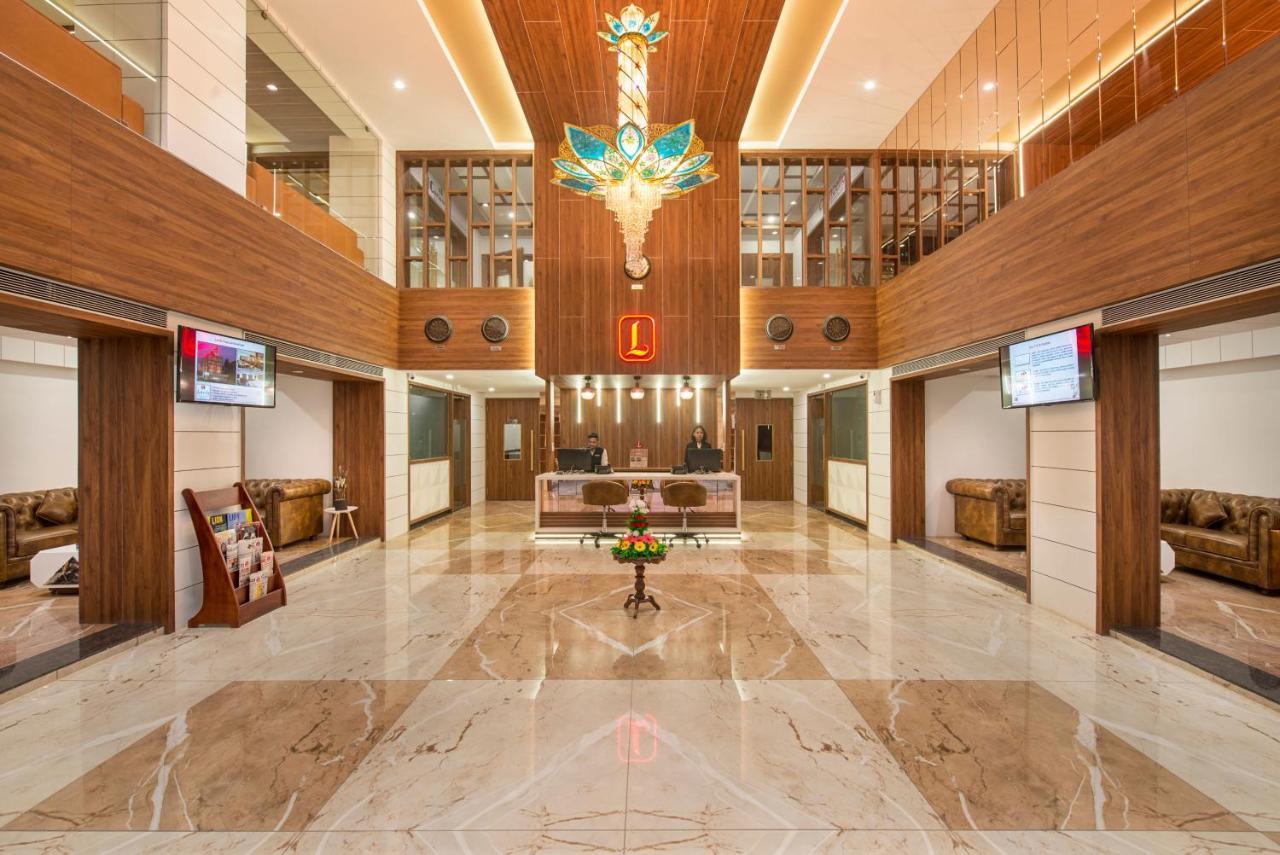 Lords Eco Inn Morbi Bagian luar foto